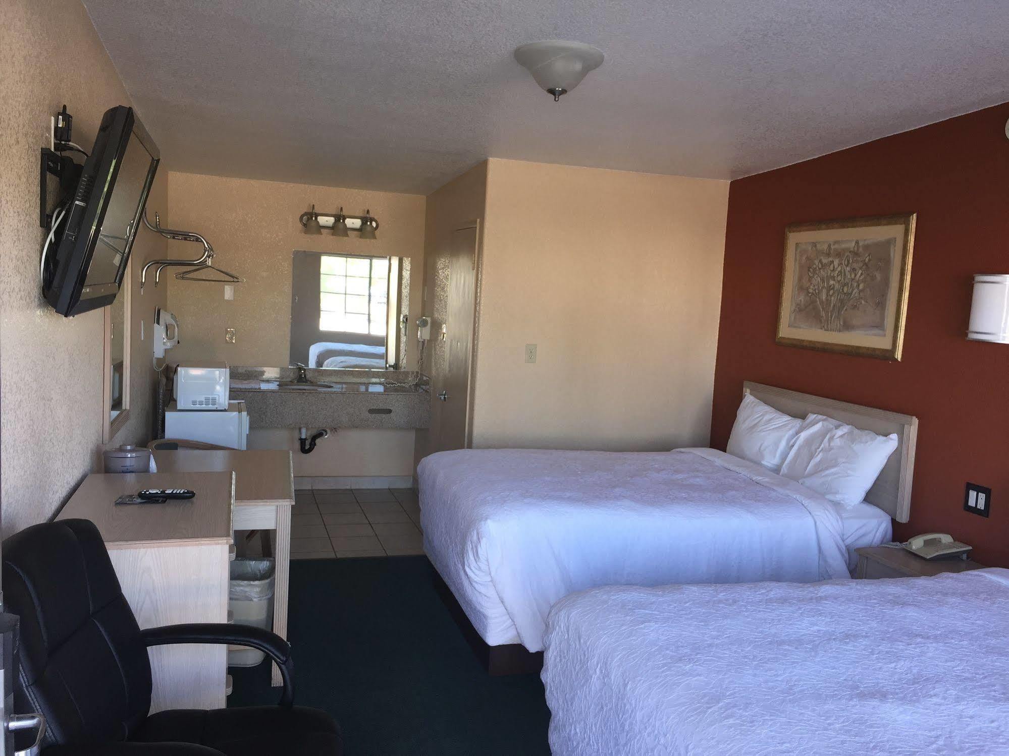 Desert Inn Westmorland Bagian luar foto
